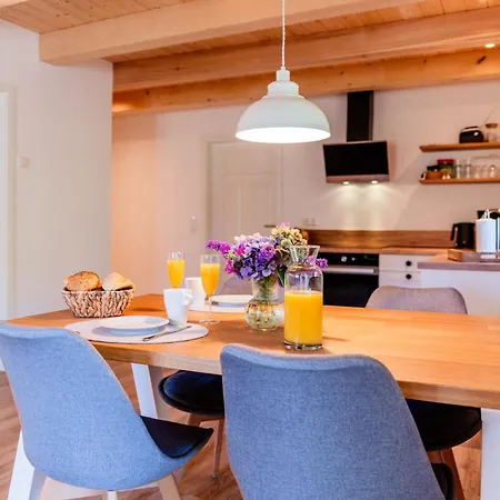 Hanna - Naturnah & Hyggelig Mit Kaminofen Steinbergkirche